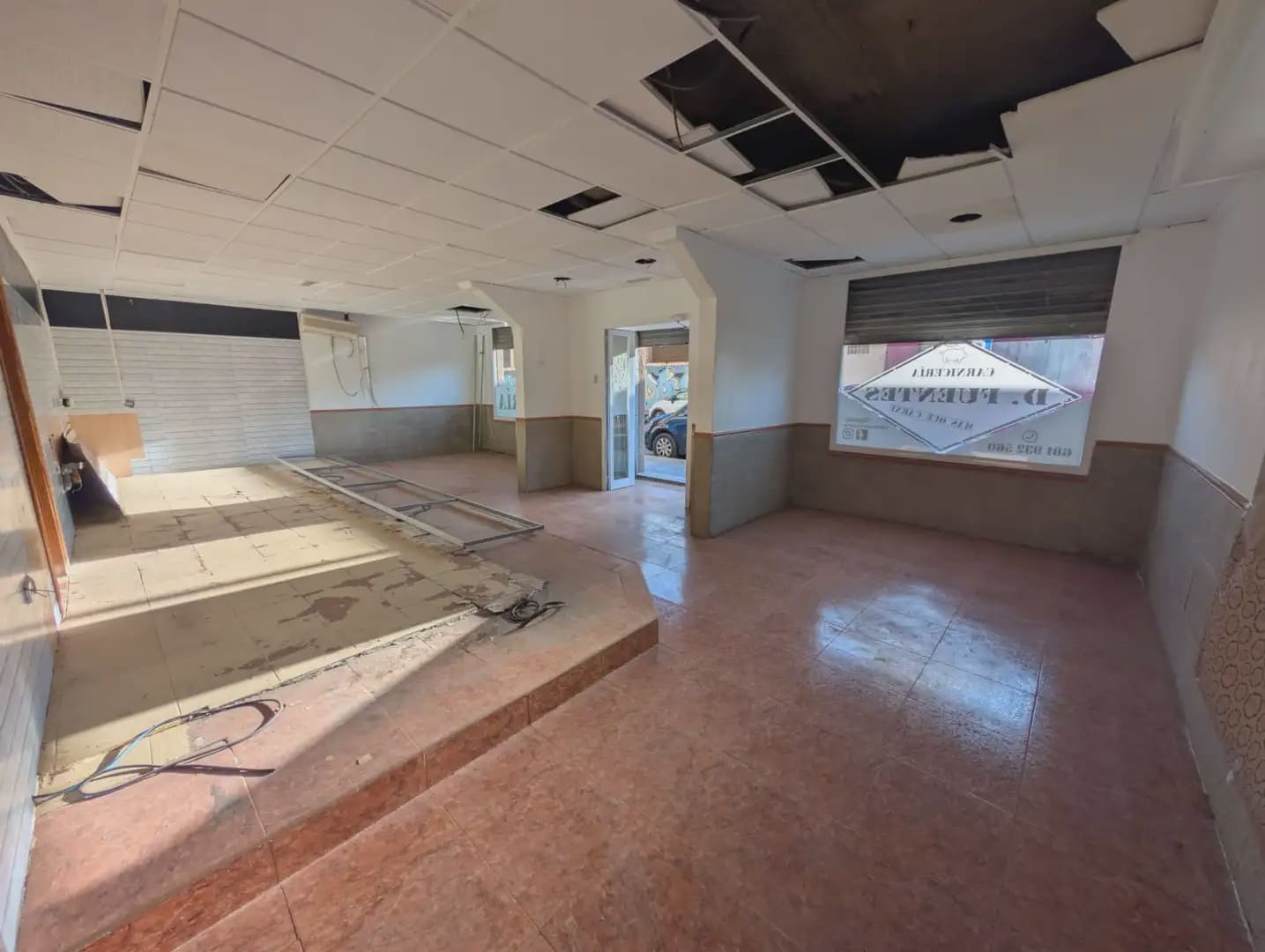 Commercial for rent in Cartagena - € 450 (Ref: 10009436)