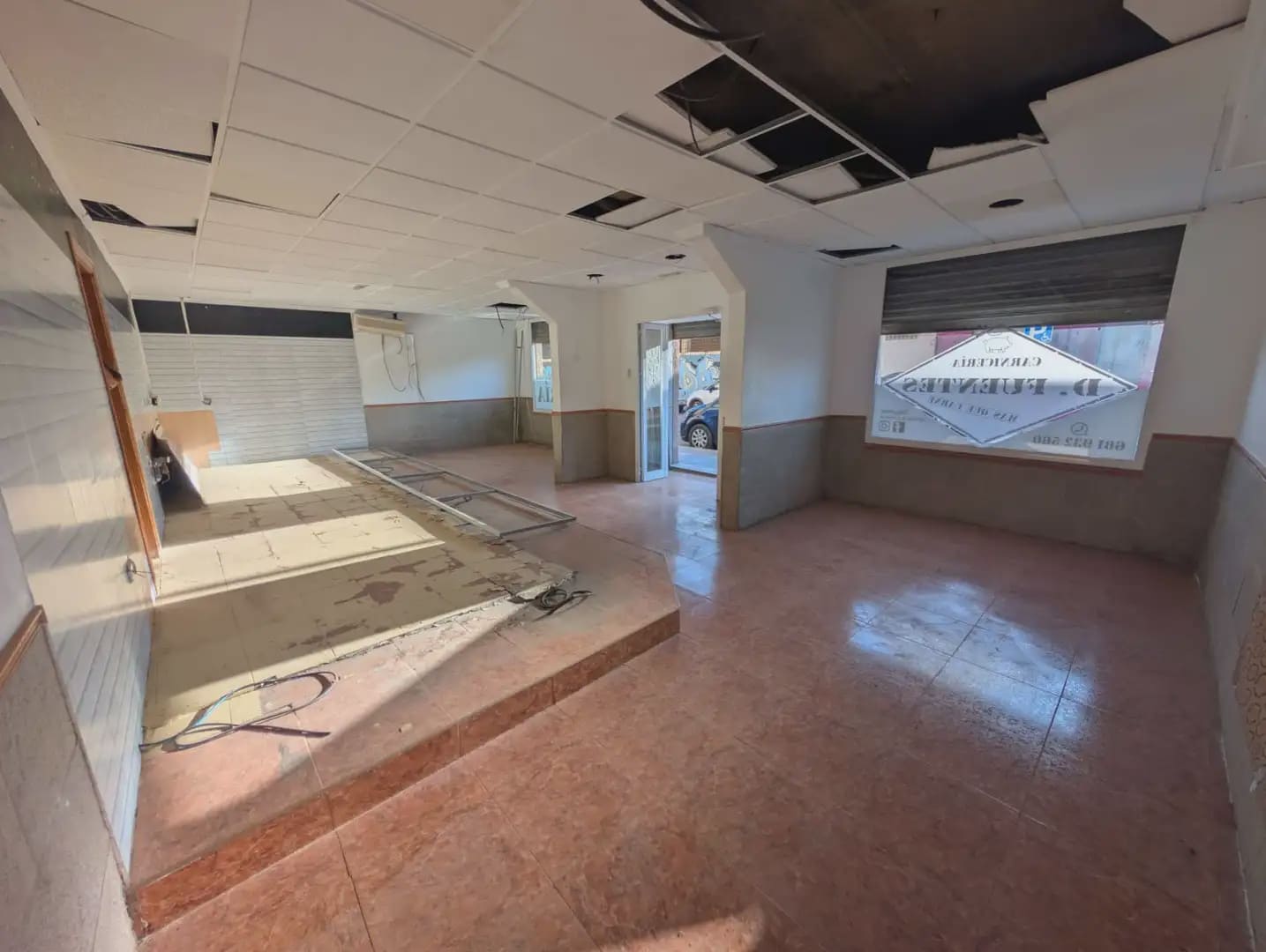 Commercial for rent in Cartagena - € 450 (Ref: 10009436)