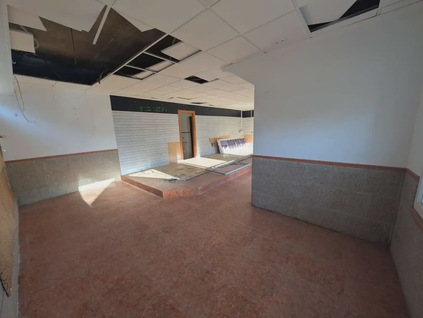 Commercial for rent in Cartagena - € 450 (Ref: 10009436)