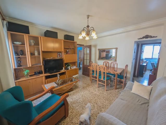 4 sovrum Lägenhet till salu i San Antón, Cartagena - 150 000 € (Ref: 10009437)