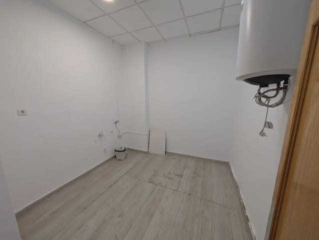 Comercial para arrendar em El Plan, Cartagena - 600 € (Ref: 10009442)