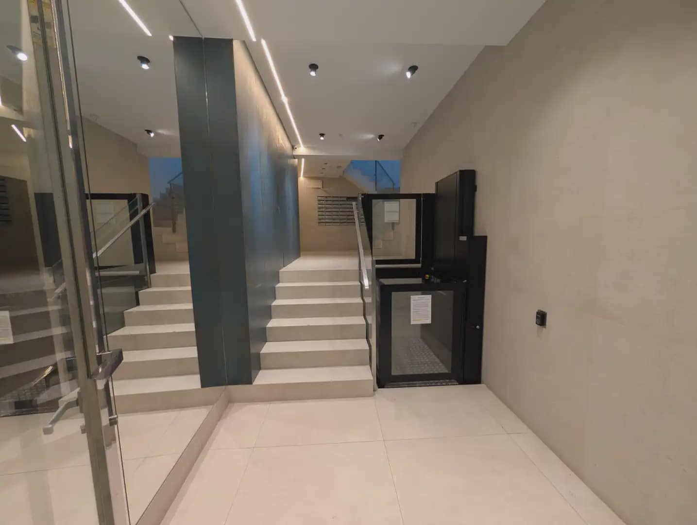 Oficina en Cartagena en alquiler - 200 € (Ref: 10009448)