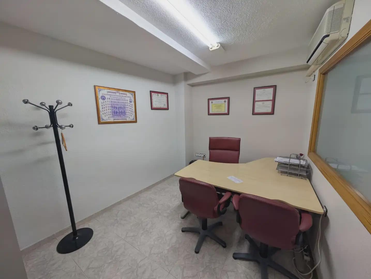 Oficina en Cartagena en alquiler - 200 € (Ref: 10009448)