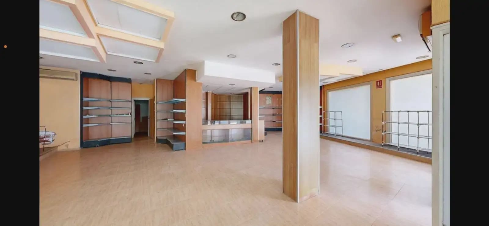 Commercial for sale in Cartagena - € 120,000 (Ref: 10009460)