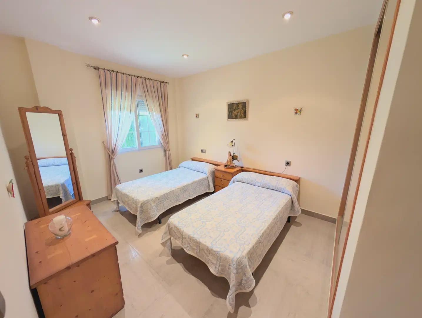 3 soveværelse Villa til salg i Playa Honda med swimmingpool - € 490.000 (Ref: 10009465)