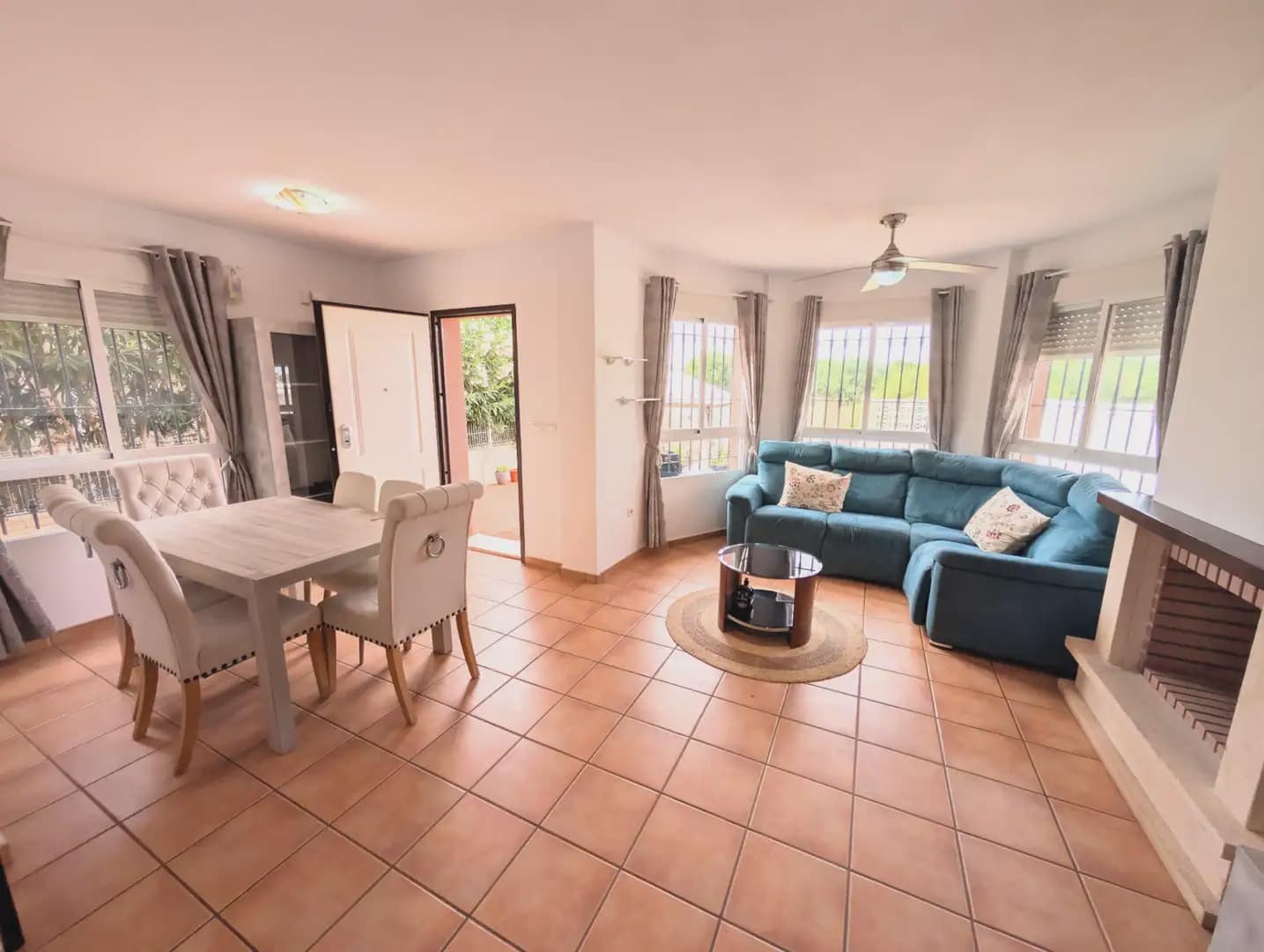 Chalet de 3 habitaciones en Los Urrutias en venta - 230.000 € (Ref: 10045607)