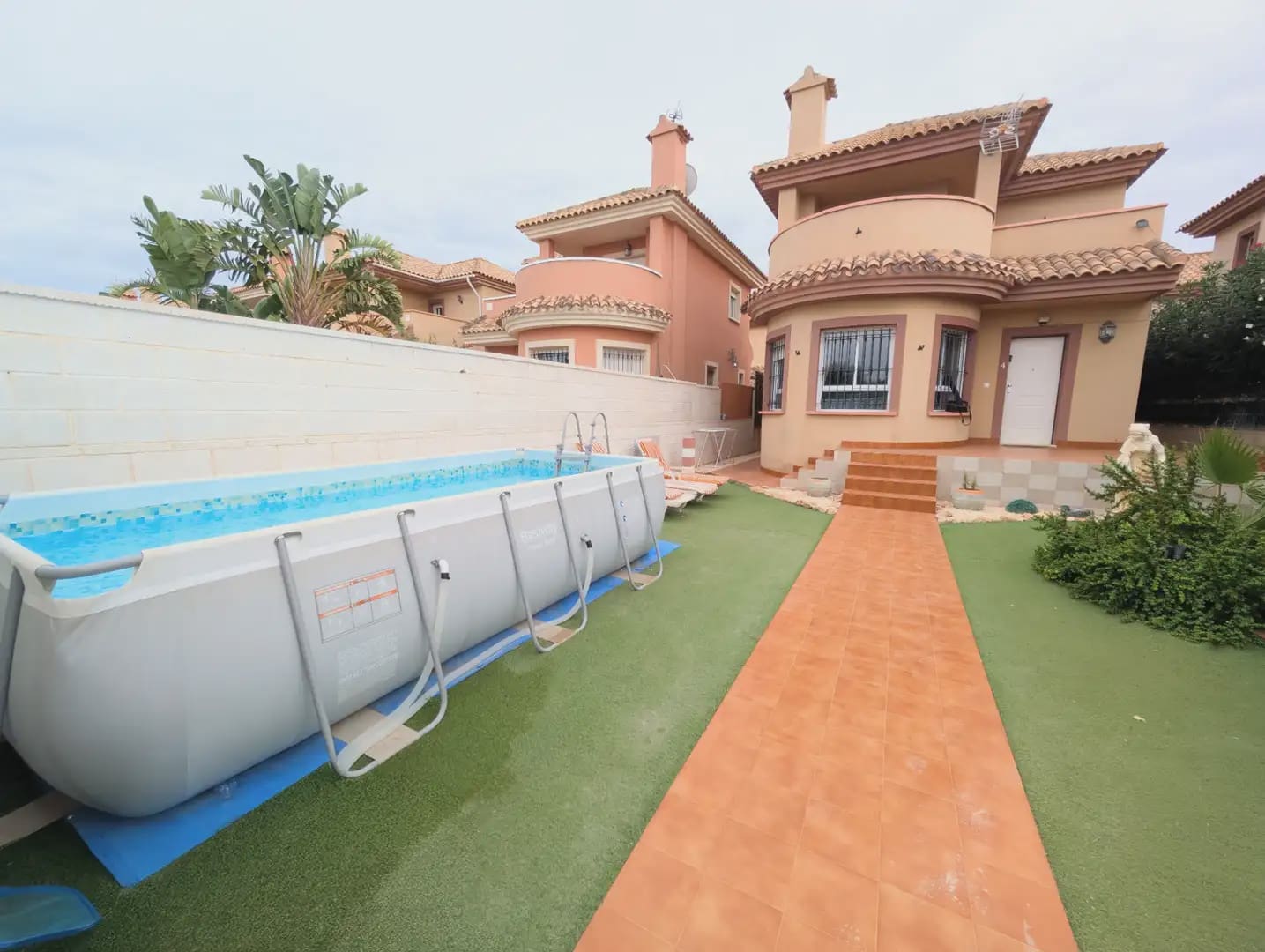 Chalet de 3 habitaciones en Los Urrutias en venta - 230.000 € (Ref: 10045607)