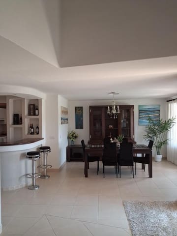 3 bedroom Villa for sale in Santa Ponsa, Calvià with pool garage - € 1,835,000 (Ref: 9985751)