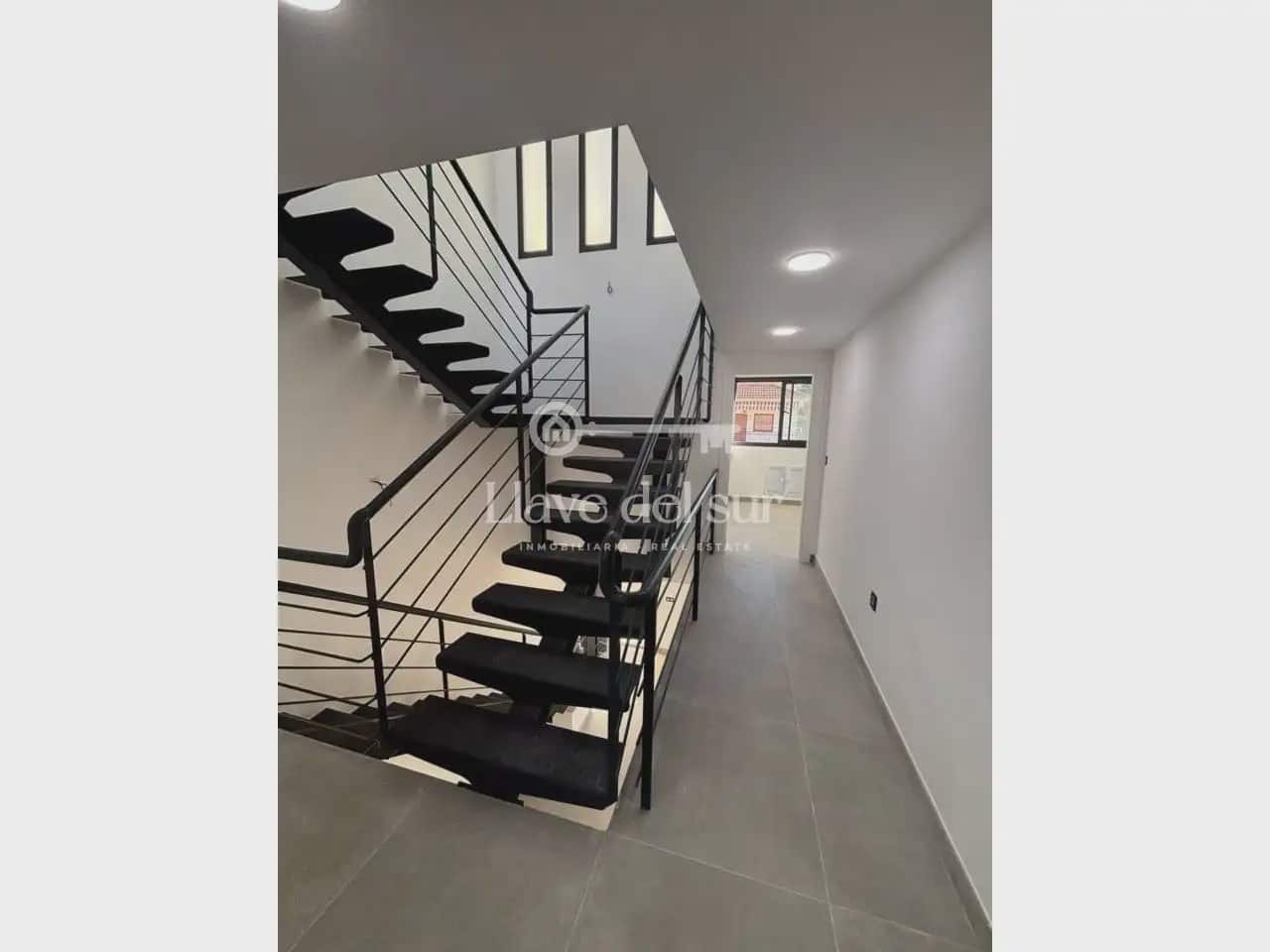 4 Zimmer Doppelhaus zu verkaufen in Calabardina mit Garage - 295.000 € (Ref: 10086679)