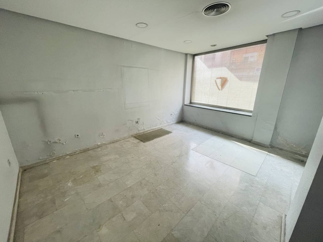 6 quarto Comercial para venda em Murcia cidade - 160 000 € (Ref: 10032244)