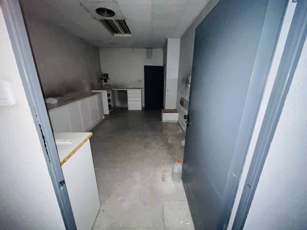 6 quarto Comercial para venda em Murcia cidade - 160 000 € (Ref: 10032244)