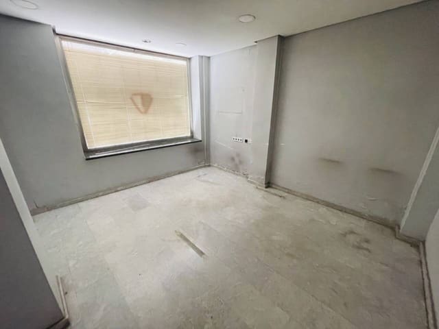 Local Comercial de 6 habitaciones en San Antón, Murcia ciudad en venta - 160.000 € (Ref: 10032244)