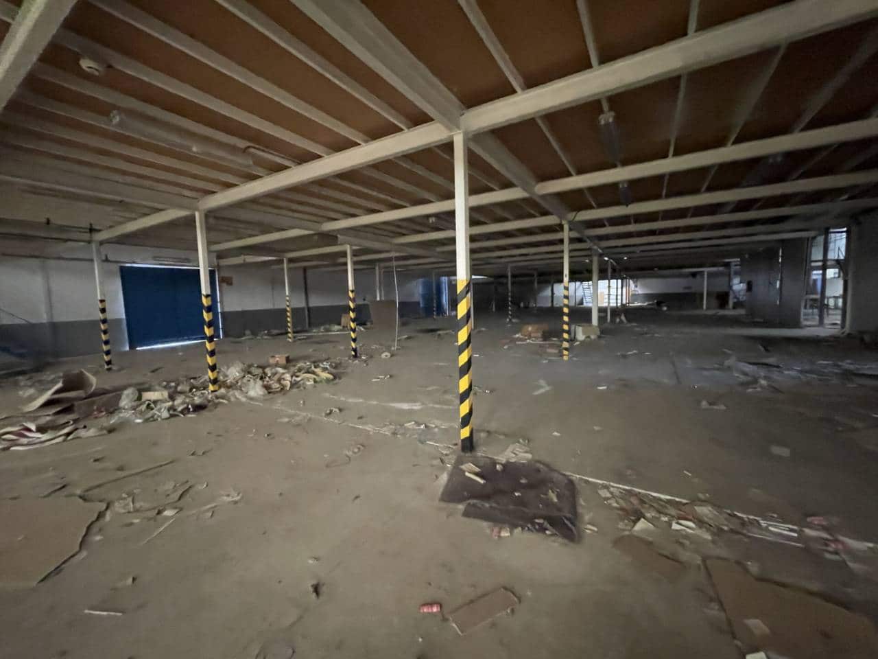 Azienda in vendita in Mula con garage - 425.000 € (Rif: 10032267)