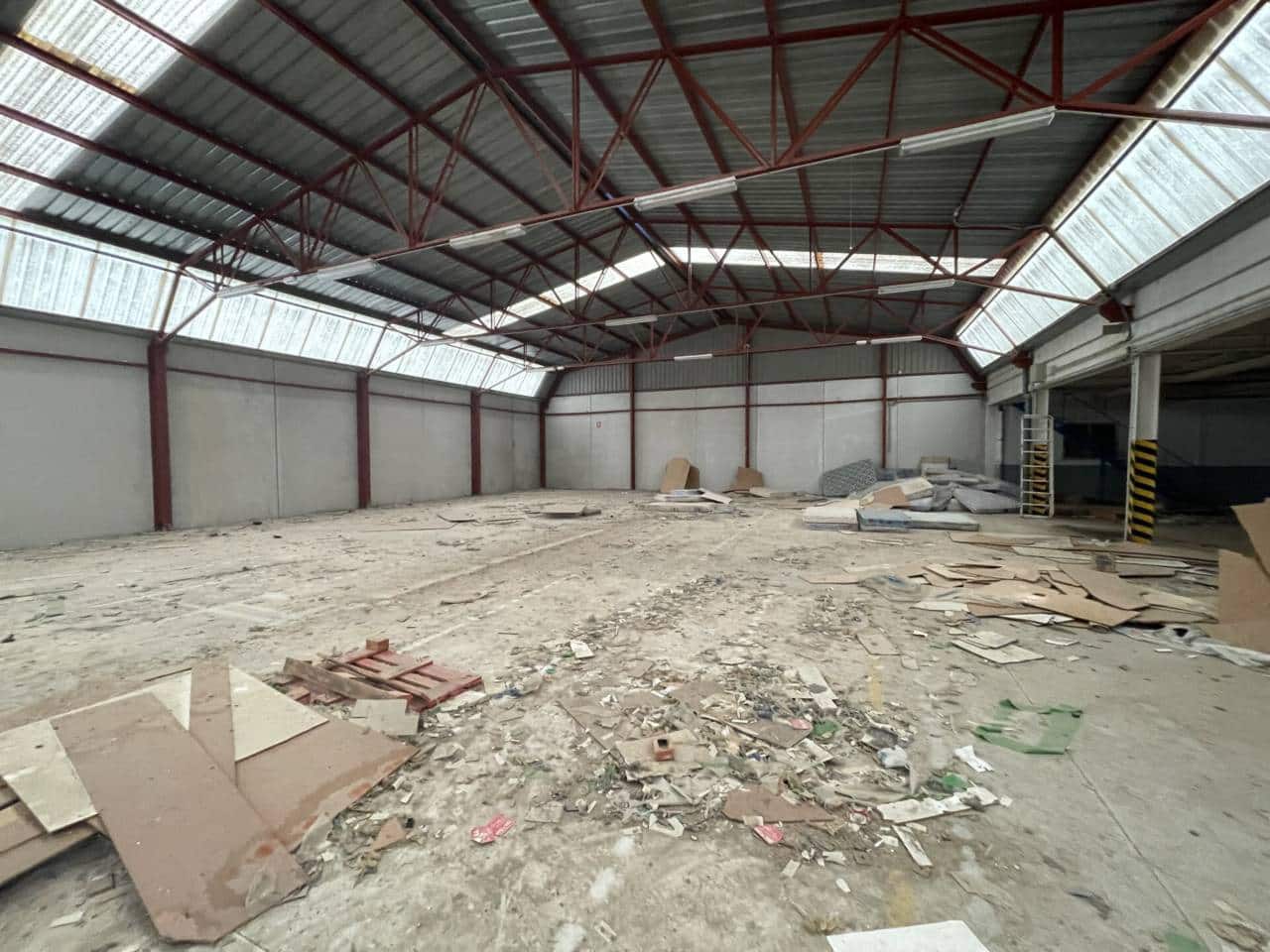 Azienda in vendita in Mula con garage - 425.000 € (Rif: 10032267)