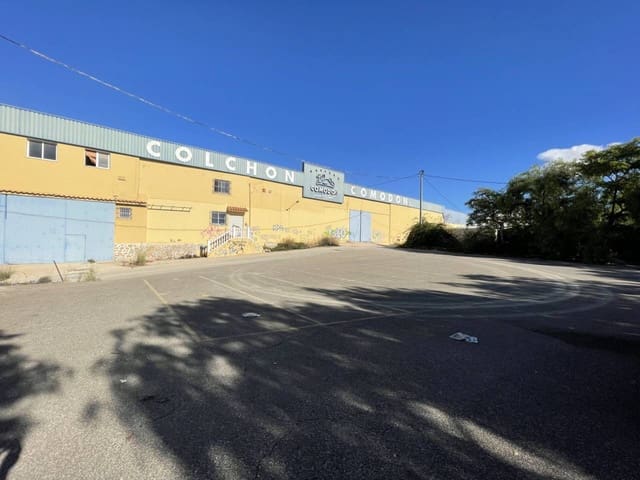 Biznes na sprzedaż w Mula z garażem - 425 000 € (Ref: 10032267)