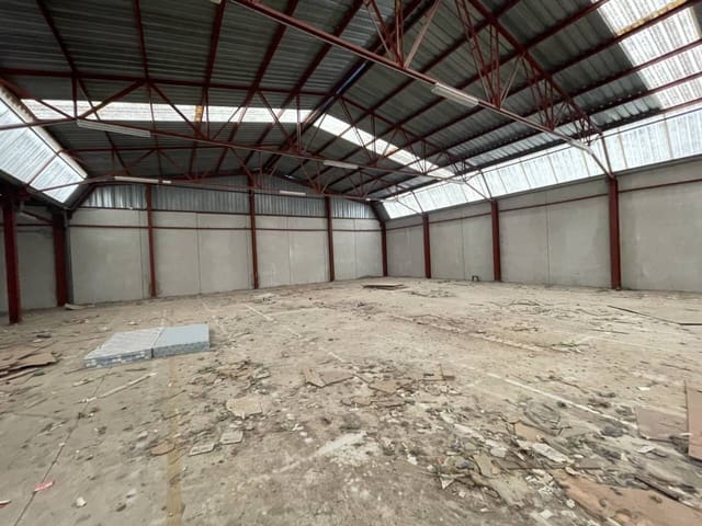 Biznes na sprzedaż w Mula z garażem - 425 000 € (Ref: 10032267)