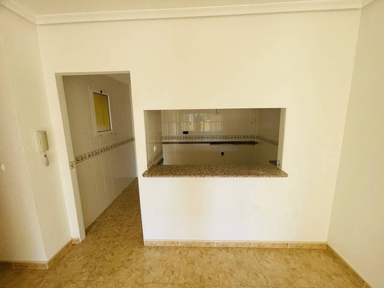 2 soverom Leilighet til salgs i Torrevieja med svømmebasseng garasje - € 136 900 (Ref: 10032269)