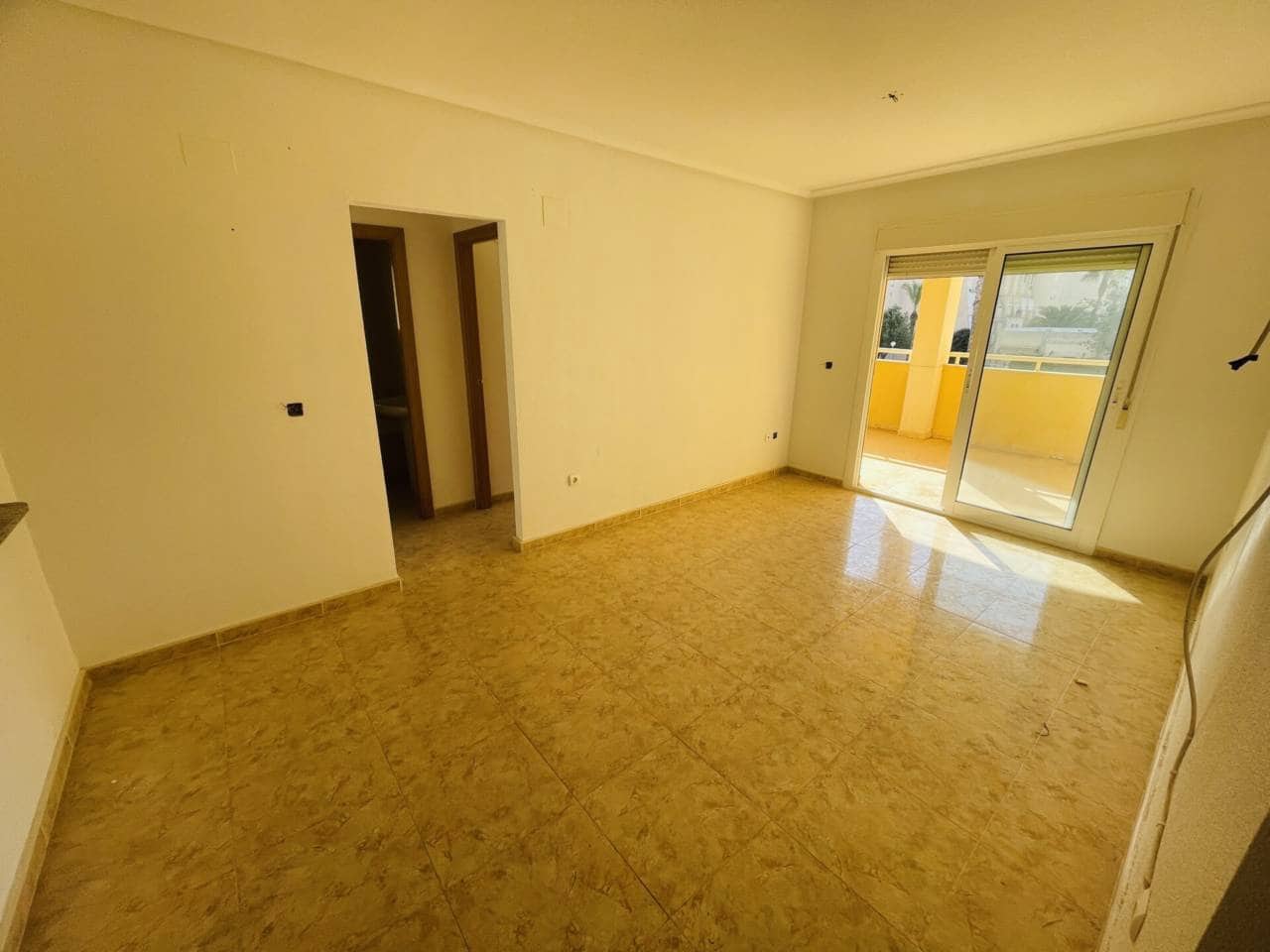 2 soverom Leilighet til salgs i Torrevieja med svømmebasseng garasje - € 136 900 (Ref: 10032269)