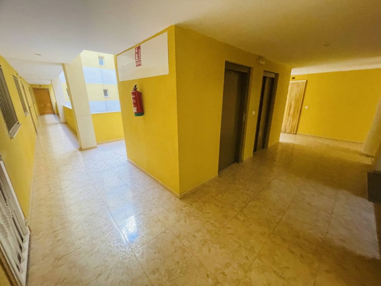 2 soverom Leilighet til salgs i Torrevieja med svømmebasseng garasje - € 136 900 (Ref: 10032269)