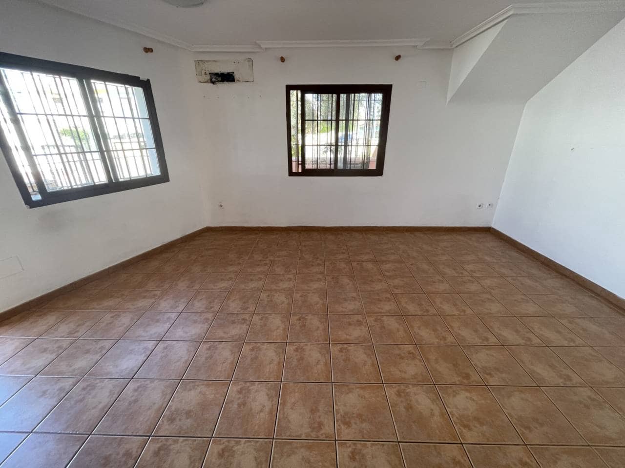 2 Zimmer Wohnung zu verkaufen in Roda mit Pool Garage - 160.000 € (Ref: 10032272)