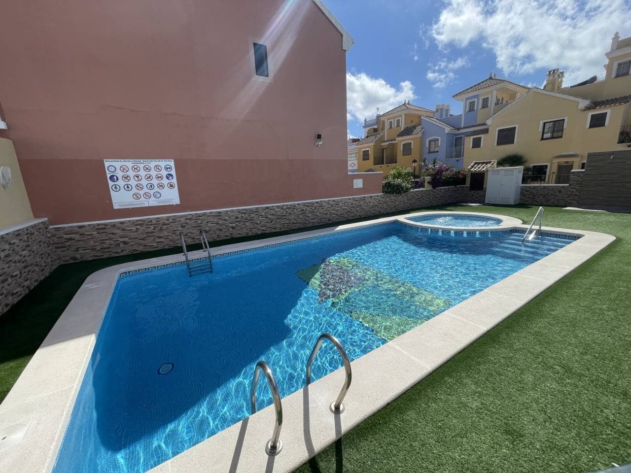 2 Zimmer Wohnung zu verkaufen in Roda mit Pool Garage - 160.000 € (Ref: 10032272)