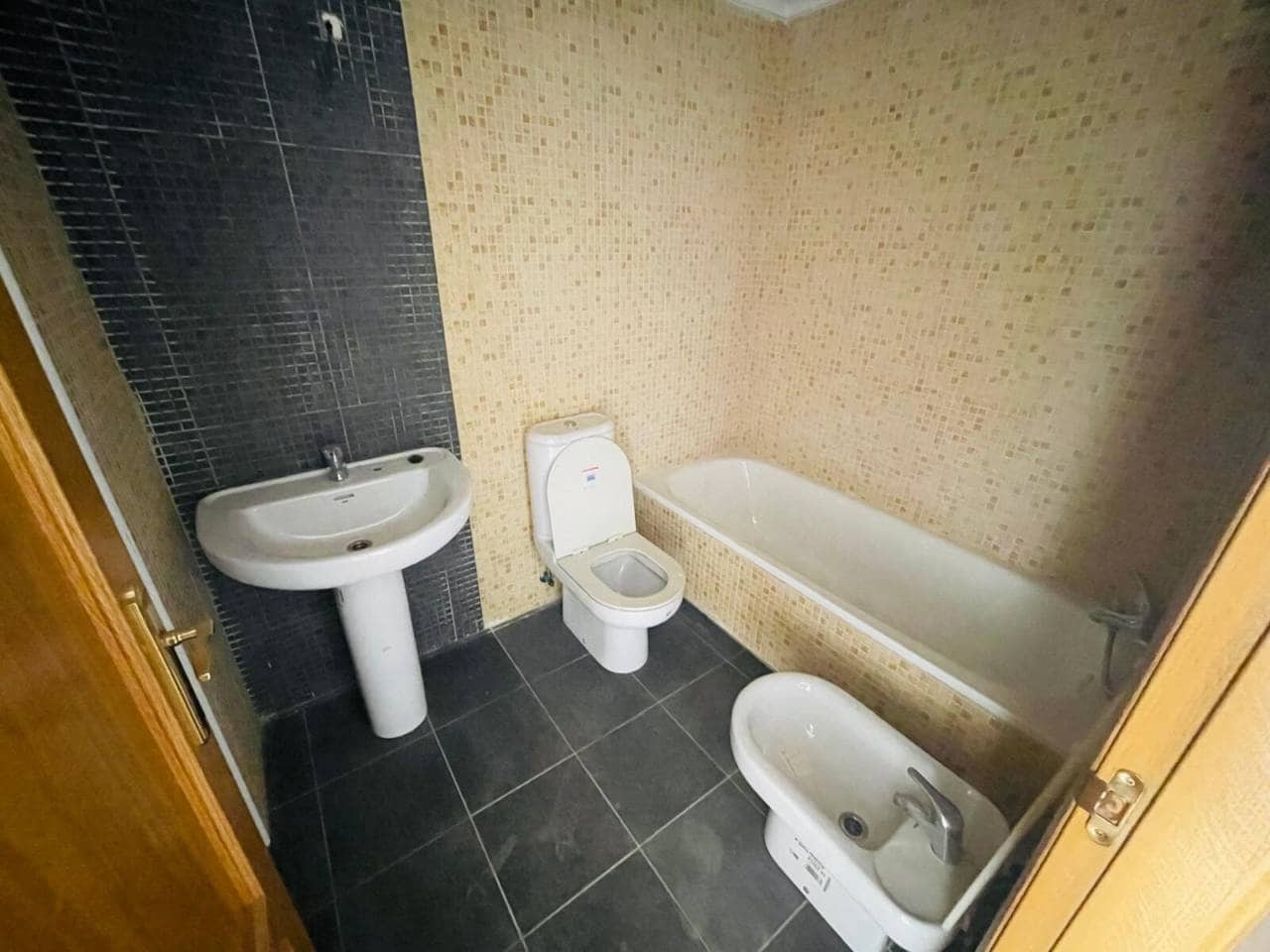 4 soverom Leilighet til salgs i Beniel med garasje - € 134 500 (Ref: 10032276)