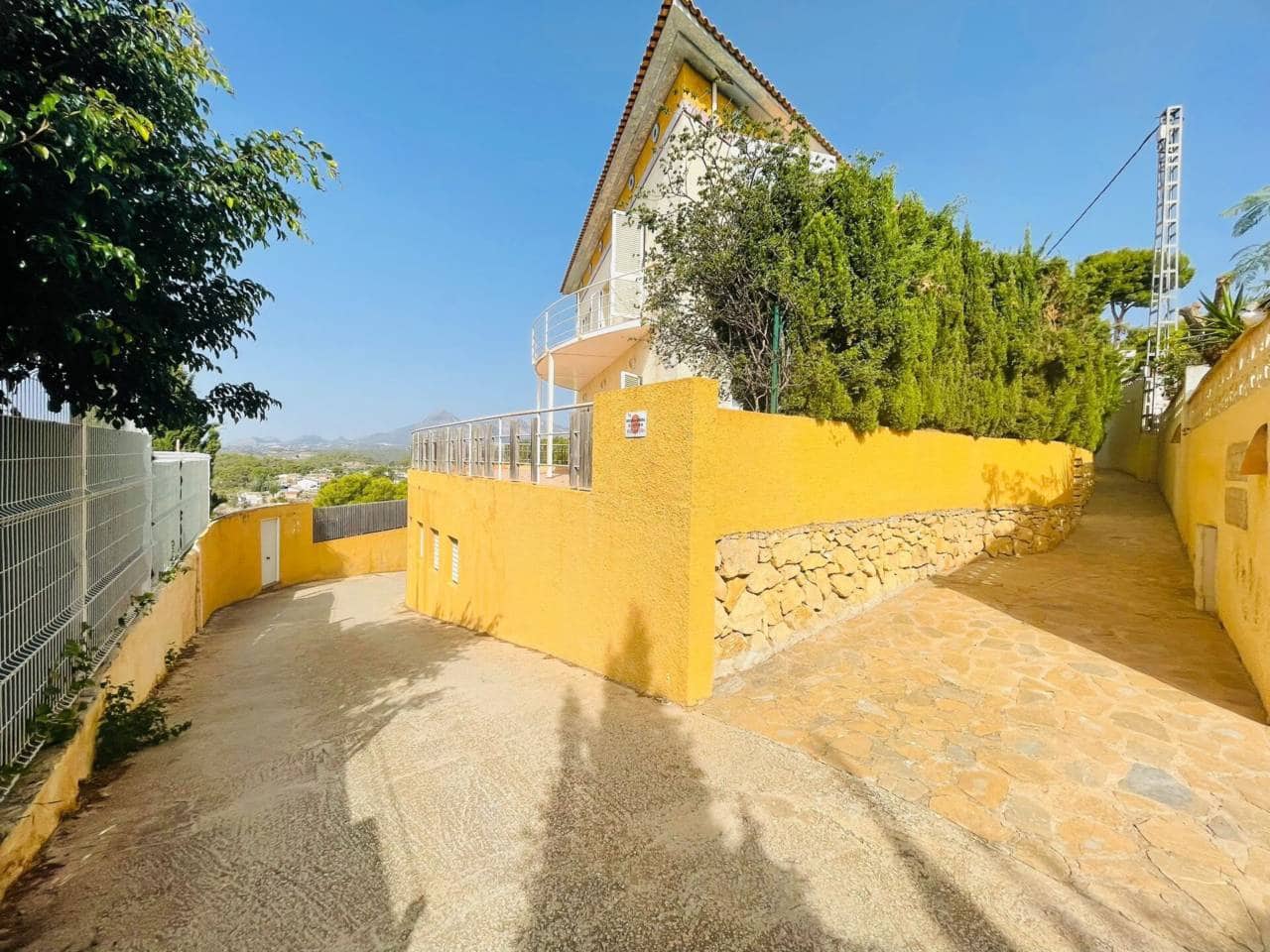 3 quarto Moradia para venda em Altea com piscina garagem - 280 000 € (Ref: 10032288)