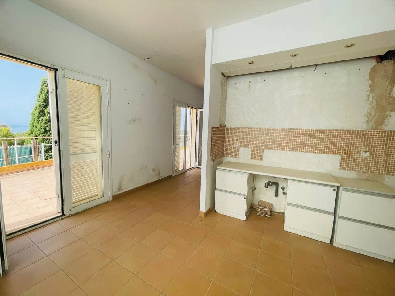 3 quarto Moradia para venda em Altea com piscina garagem - 280 000 € (Ref: 10032288)