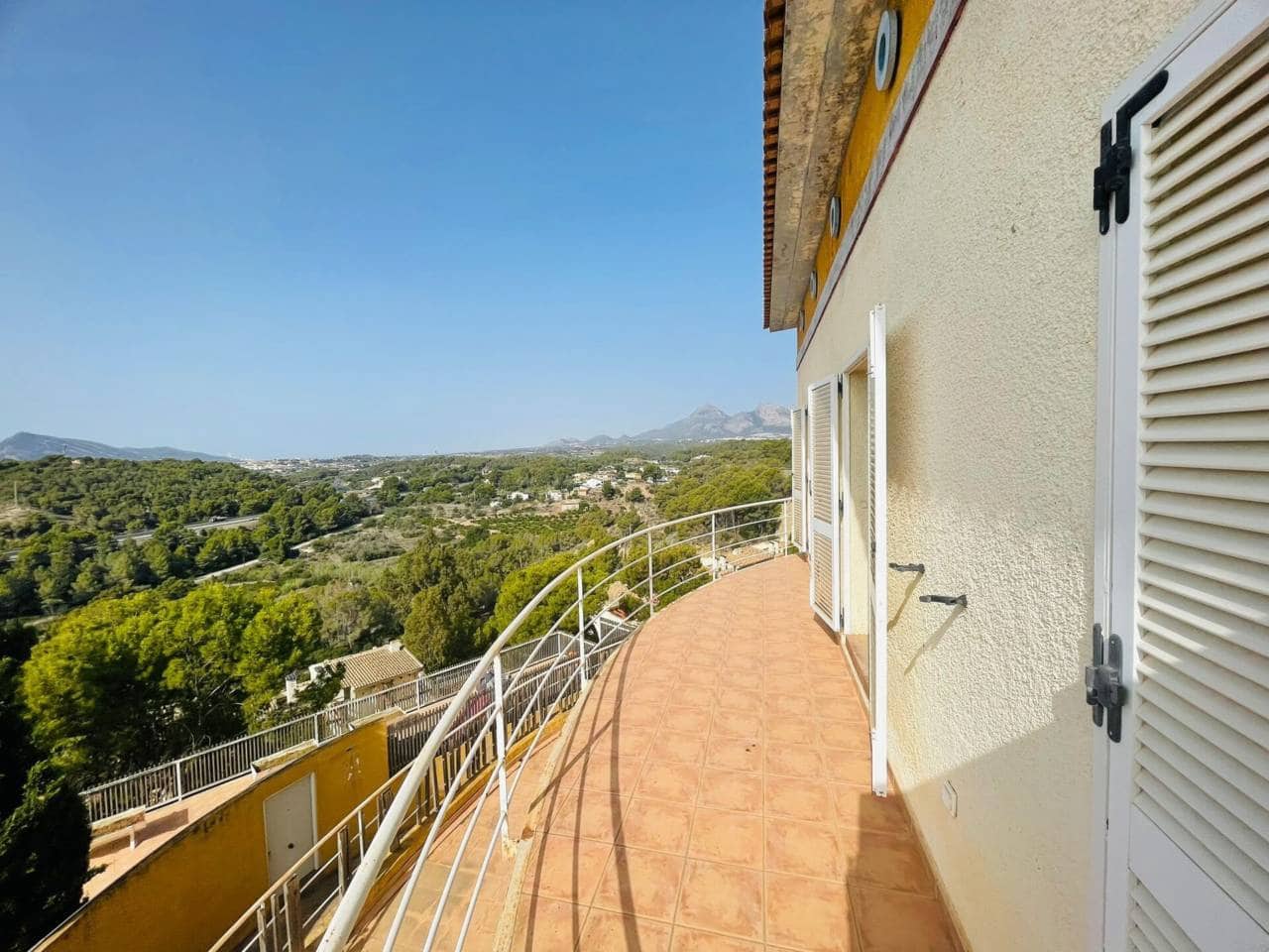 3 quarto Moradia para venda em Altea com piscina garagem - 280 000 € (Ref: 10032288)
