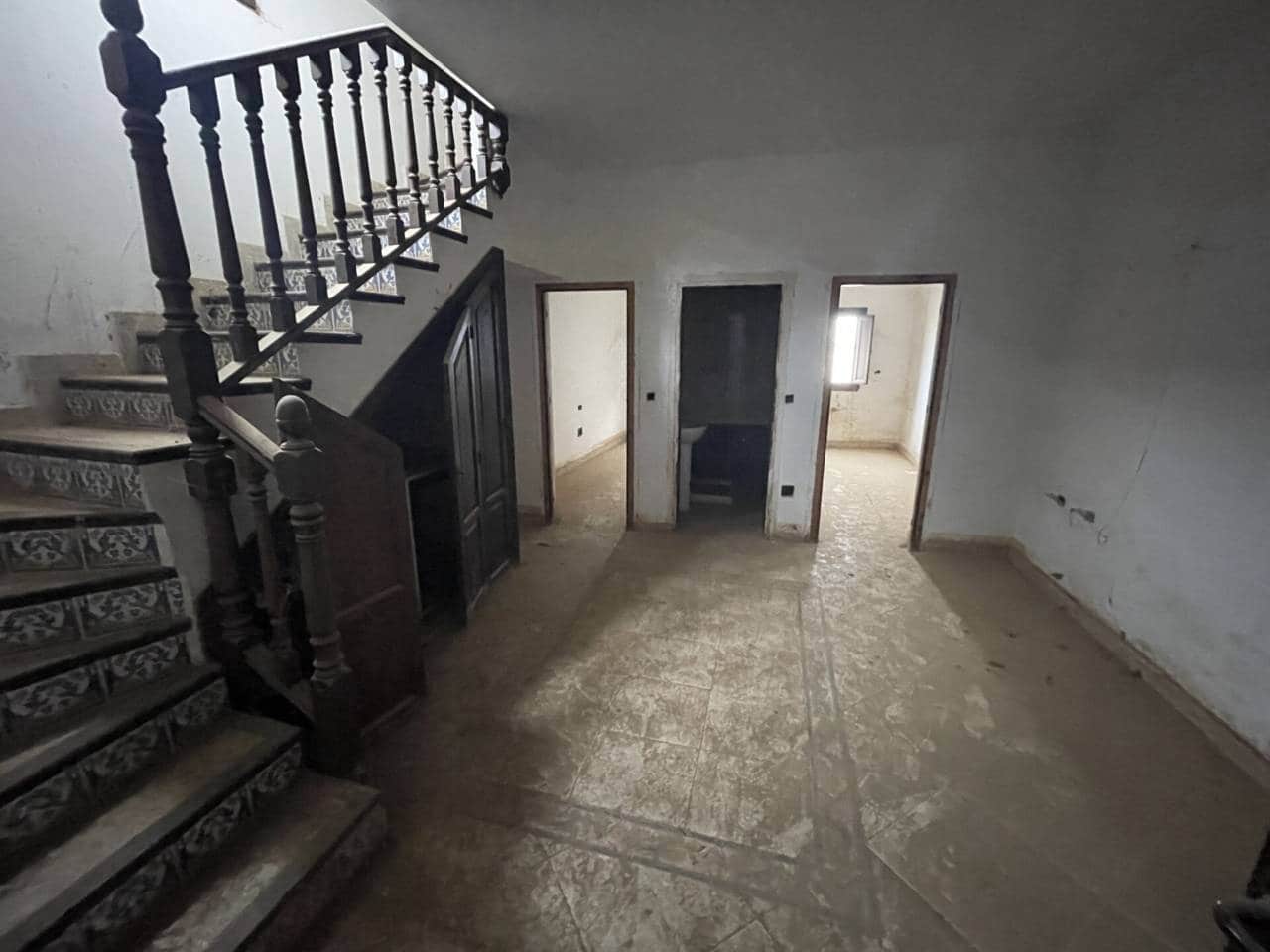 15 quarto Quinta/Casa Rural para venda em La Escucha com piscina garagem - 190 000 € (Ref: 10032290)