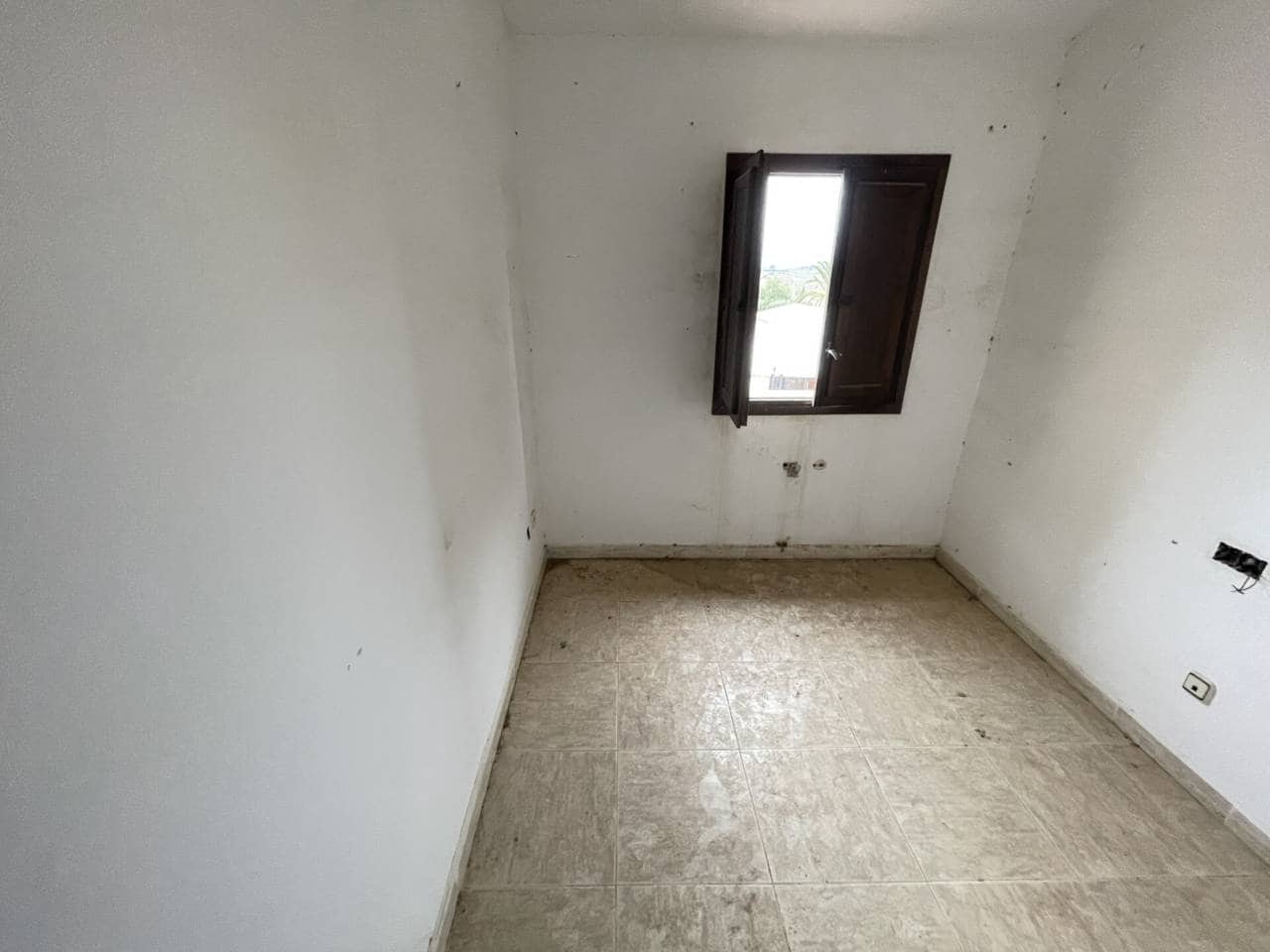 15 quarto Quinta/Casa Rural para venda em La Escucha com piscina garagem - 190 000 € (Ref: 10032290)