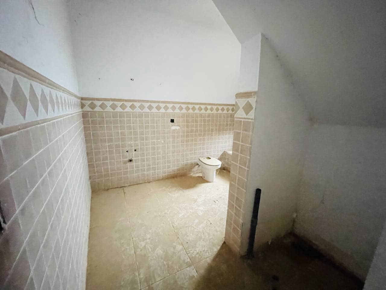 15 quarto Quinta/Casa Rural para venda em La Escucha com piscina garagem - 190 000 € (Ref: 10032290)