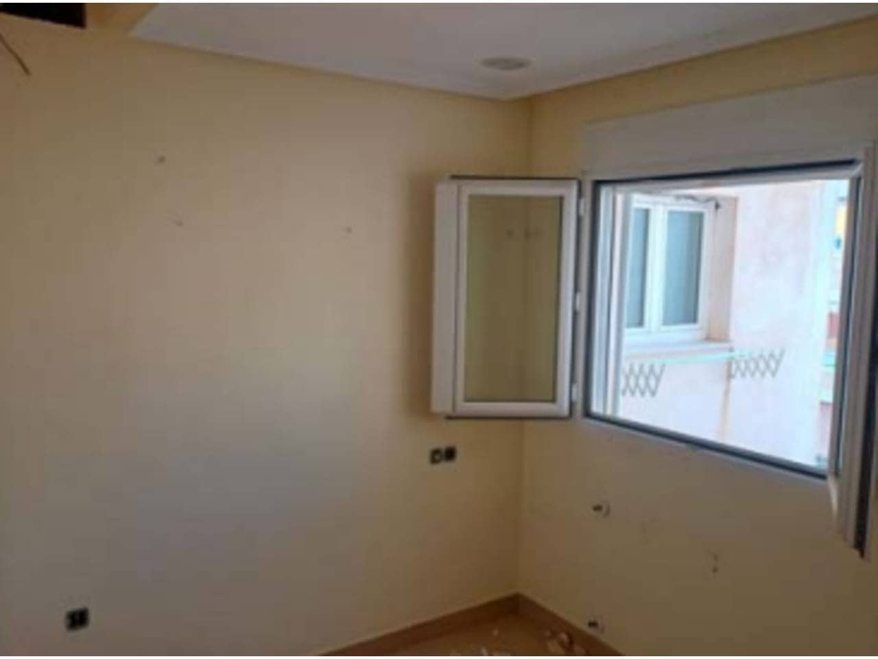 4 slaapkamer Flat te koop in Torrevieja met garage - € 270.000 (Ref: 10032291)