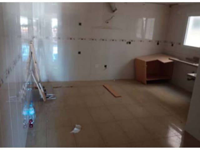 4 sypialnia Mieszkanie na sprzedaż w Torrevieja z garażem - 270 000 € (Ref: 10032291)