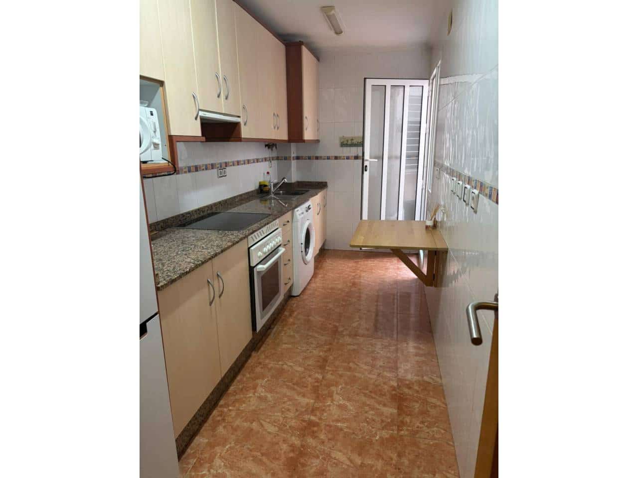 2 bedroom Flat for sale in Ceuti with garage - € 90,000 (Ref: 10032306)
