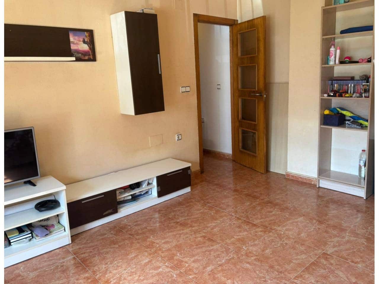 2 bedroom Flat for sale in Ceuti with garage - € 90,000 (Ref: 10032306)