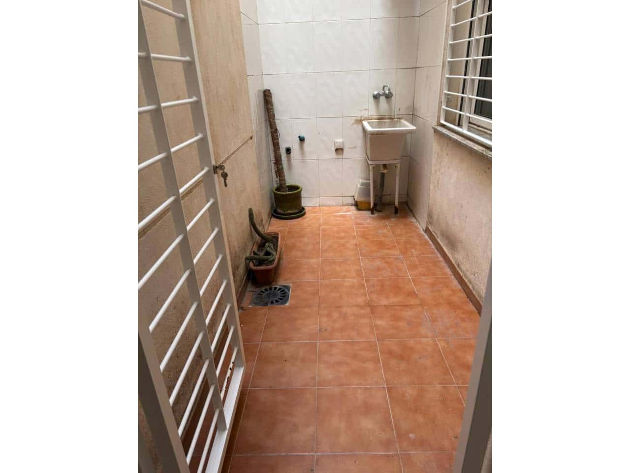 2 bedroom Flat for sale in Ceuti with garage - € 90,000 (Ref: 10032306)