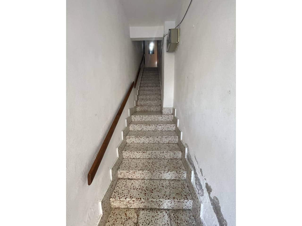 7 slaapkamer Commercieel te koop in Murcia stad - € 296.000 (Ref: 10032312)