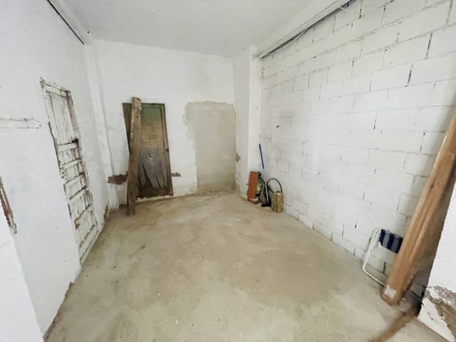 7 slaapkamer Commercieel te koop in Murcia stad - € 296.000 (Ref: 10032312)