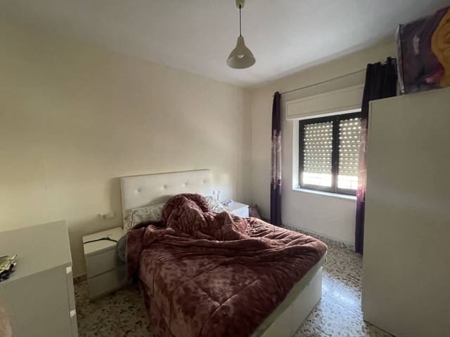 7 slaapkamer Commercieel te koop in Murcia stad - € 296.000 (Ref: 10032312)