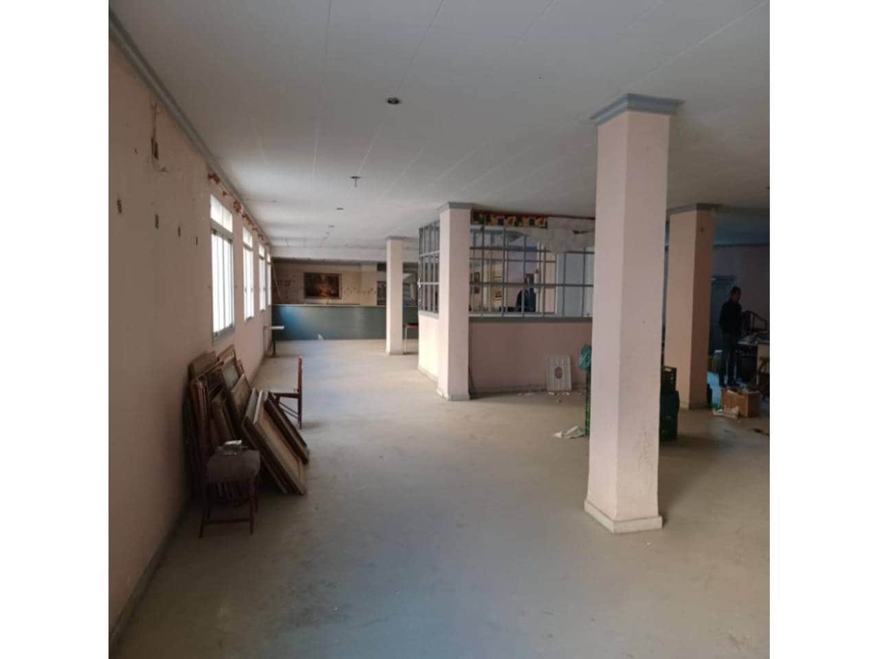 Commerciale in vendita in Mula - 165.000 € (Rif: 10032321)