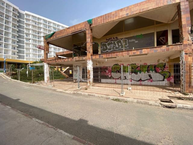 Commercieel te koop in La Manga del Mar Menor - € 49.000 (Ref: 10032333)