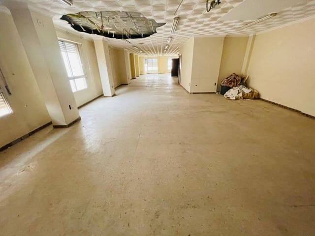 Bureau à vendre à Alcantarilla - 74 000 € (Ref: 10032337)