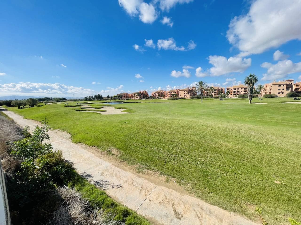 3 slaapkamer Halfvrijstaande villa te koop in Los Alcazares met zwembad garage - € 357.000 (Ref: 10032339)