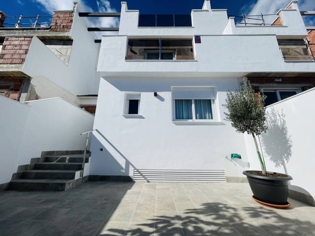 3 slaapkamer Halfvrijstaande villa te koop in Los Alcázares met zwembad garage - € 357.000 (Ref: 10032339)