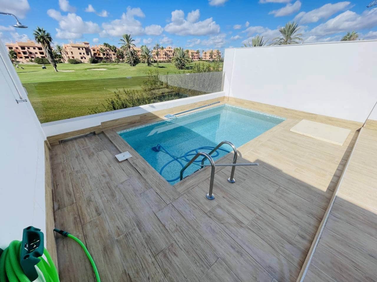 3 slaapkamer Halfvrijstaande villa te koop in Los Alcazares met zwembad garage - € 357.000 (Ref: 10032339)