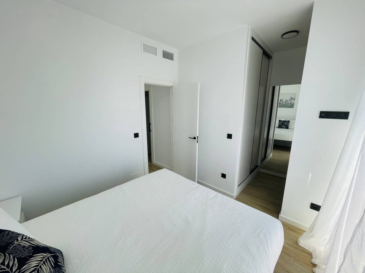 3 slaapkamer Halfvrijstaande villa te koop in Los Alcazares met zwembad garage - € 357.000 (Ref: 10032339)