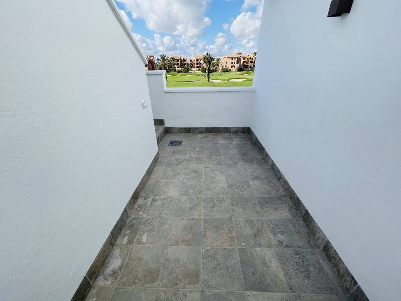 3 slaapkamer Halfvrijstaande villa te koop in Los Alcazares met zwembad garage - € 357.000 (Ref: 10032339)