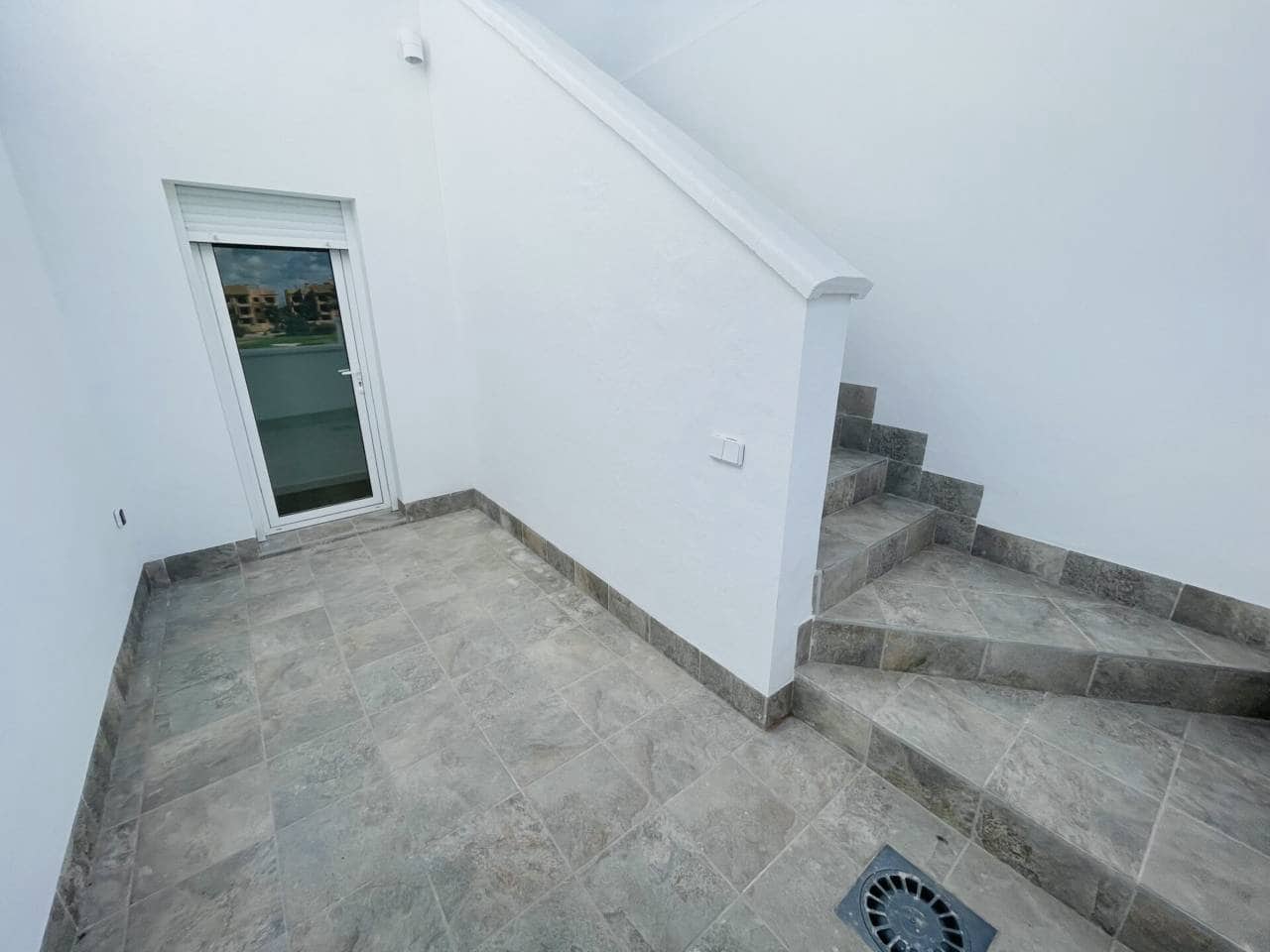 3 slaapkamer Halfvrijstaande villa te koop in Los Alcazares met zwembad garage - € 357.000 (Ref: 10032339)