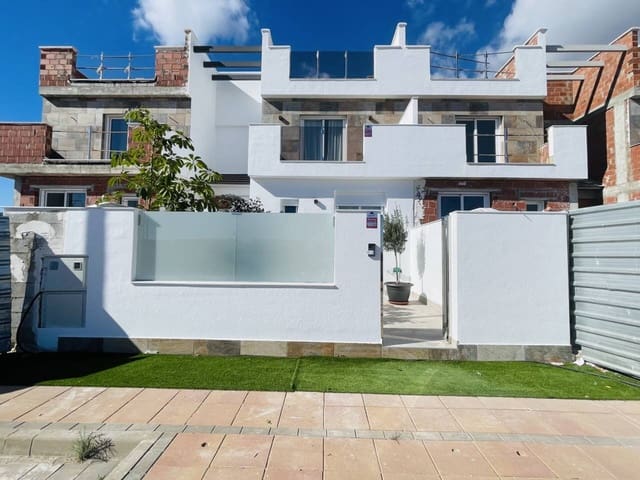 3 slaapkamer Halfvrijstaande villa te koop in Los Alcázares met zwembad garage - € 357.000 (Ref: 10032339)